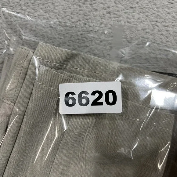 Vuori Aim Shorts Mens 38 Beige V368 Chino Golf Stretch Lightweight Performance - Picture 13 of 14